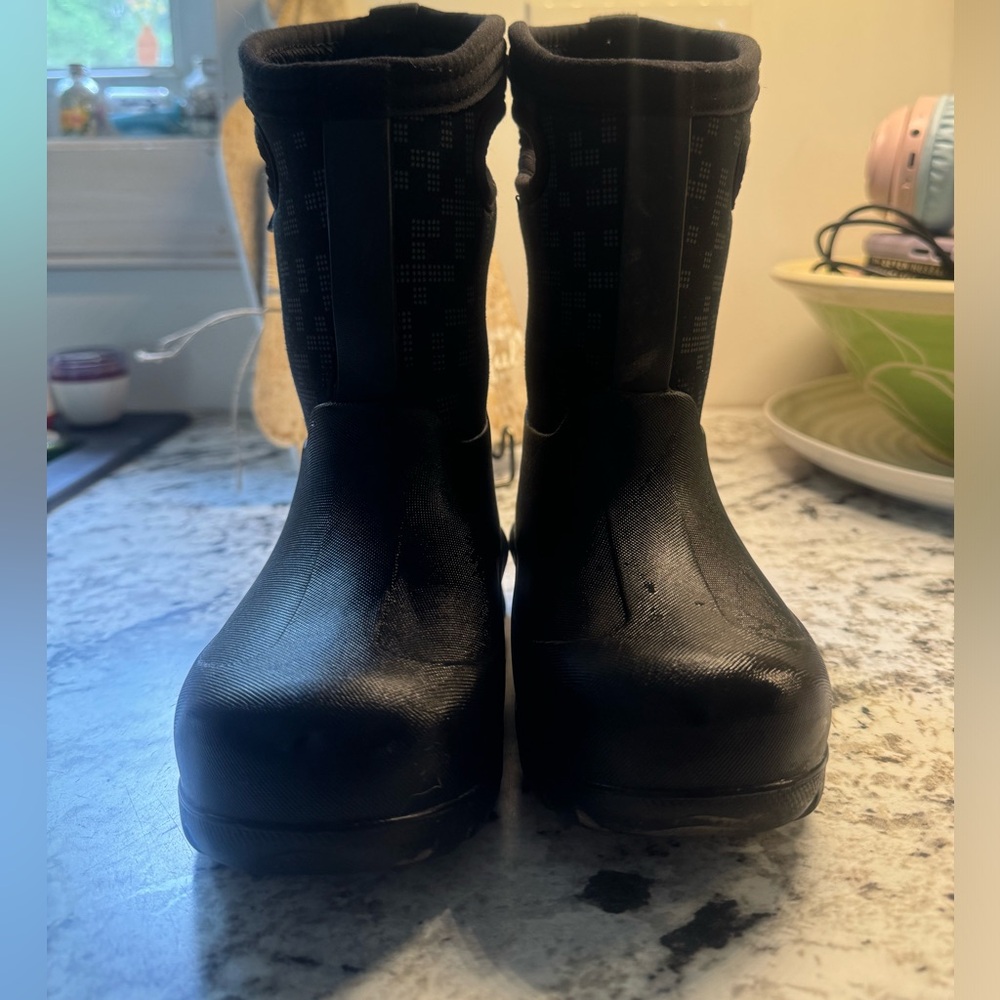 Bogs Kids Black Rain & Snow Boots - Picture 3 of 7